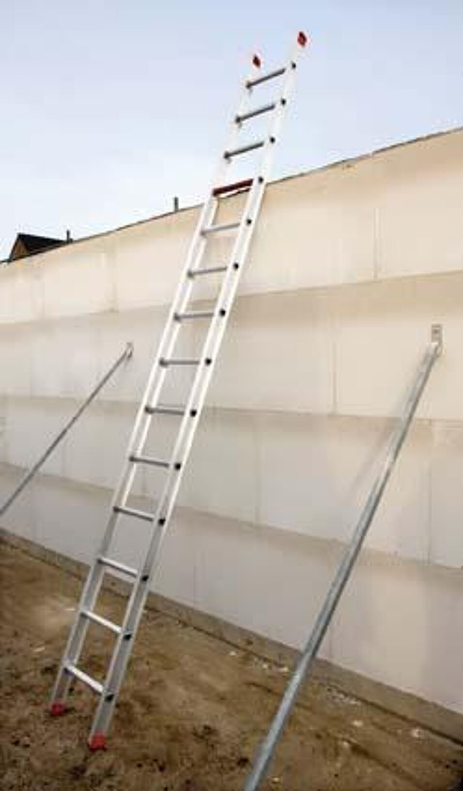 Product afbeelding Altrex Atlas enkel rechte ladder AER 1045 1 x 16 sporten