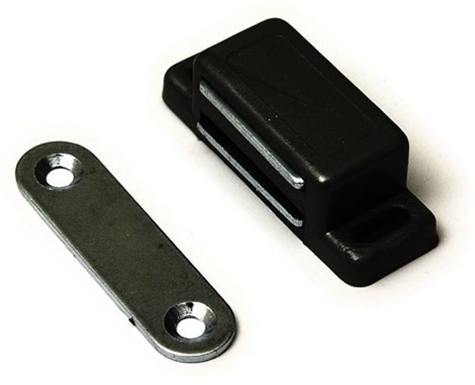 Product afbeelding Magneetsnapper metalen tegenplaat   4 kg