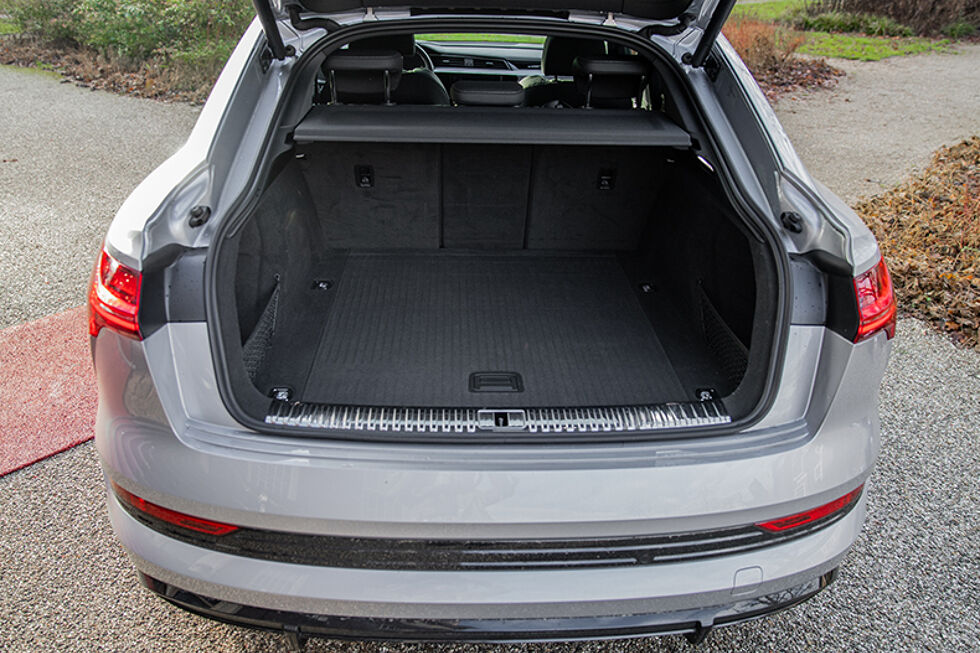 Audi-etron-exterieur-grijs3 